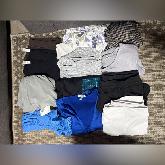 Large Bundle - Picture 2 of 6